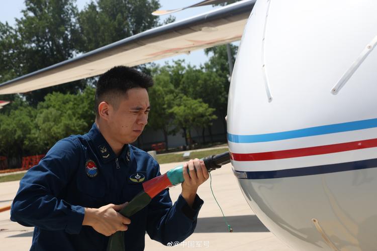伞兵战车黑科技升级_空投战车_空降兵战车技术革新