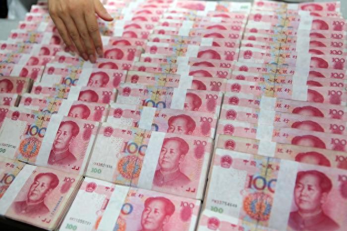 2026年居民存款两连降，理财市场变化下如何管好钱袋子？