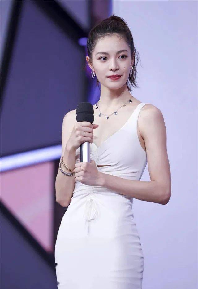 美人肩自测攻略，避开误区，轻松打造高级感