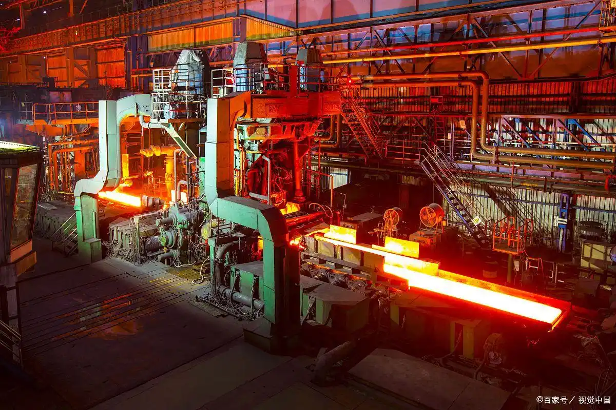 我国钢铁行业发展历程：从起步到跨越，看产量如何攀升