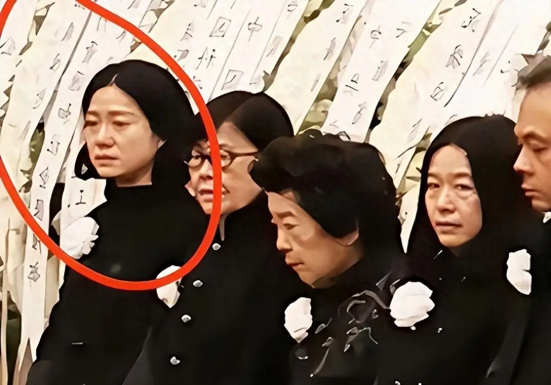 翁帆川西旅行照曝光,生活状态让网友意外